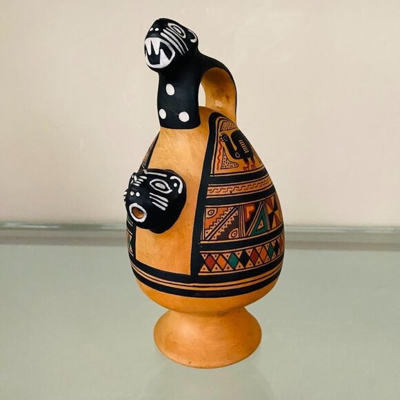 Handmade Peruvian Terracotta Bridge-Handled Jug – Ayacucho Folk Art Nazca Style - Picture 3 of 6